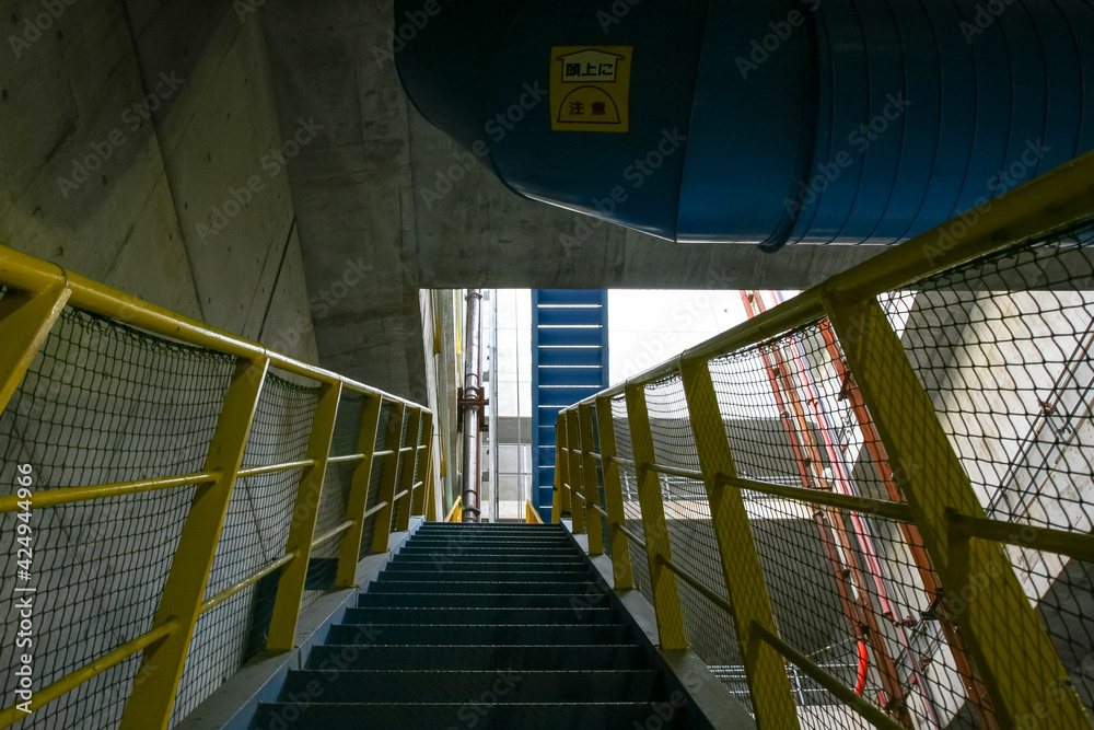 Fototapeta premium 大阪港で工事中の夢咲トンネル(大阪市・大阪)