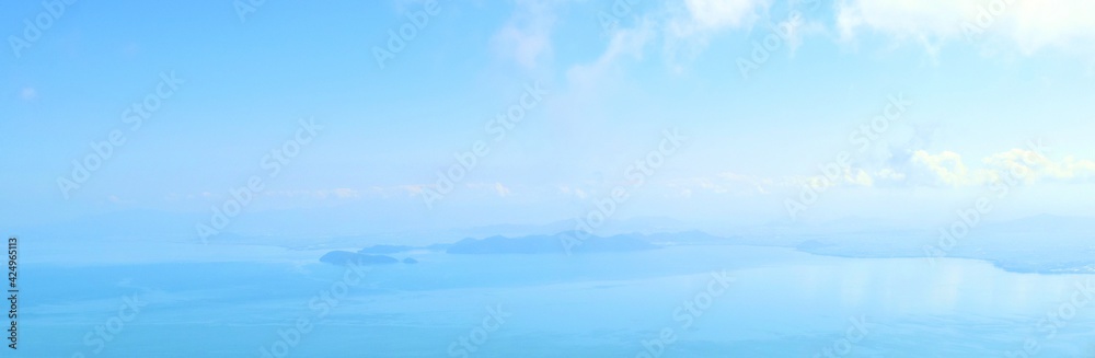 琵琶湖の風景のフレーム、びわ湖の上空撮影、滋賀県の水辺の風景