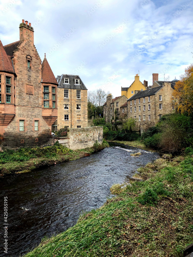 Fototapeta premium Dean village, Edinburgh. Picture made from Hawthornbank Ln. 