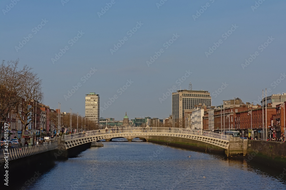 
Download preview
Ha`penny pedestrian bridge over River Liffey in the city of Dublin, Ireland
