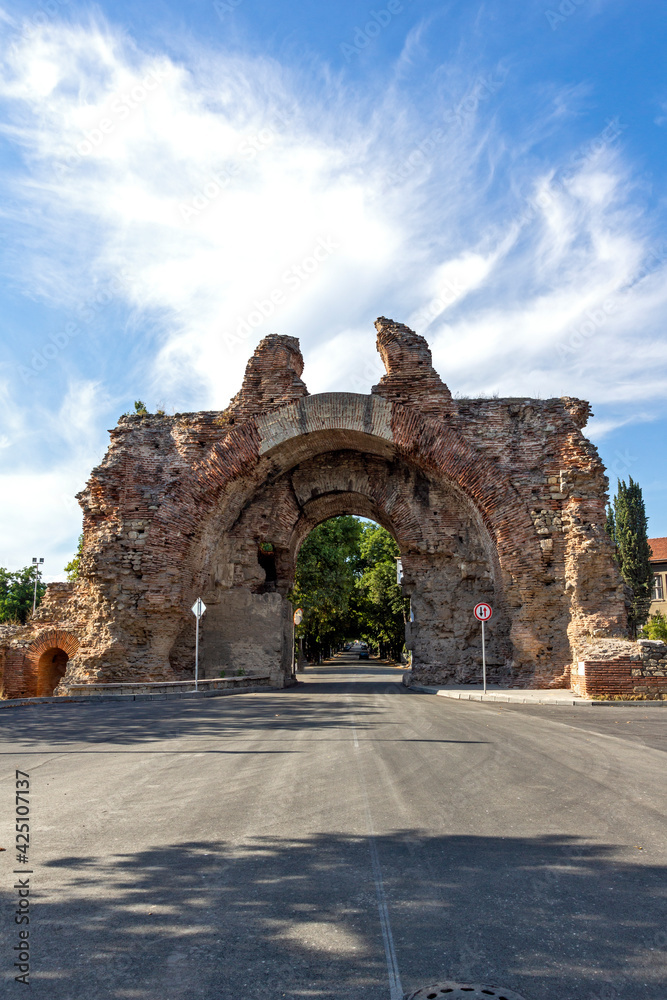 Obraz premium The South gate know of ancient Diocletianopolis, Hisarya, Bulgaria