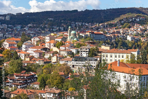 Obraz na płótnie Panoramic view of city of Veliko Tarnovo, Bulgaria w salonie