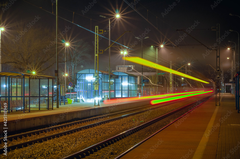 Fototapeta premium train station at night