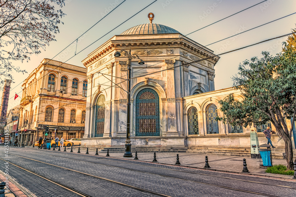 Exterior of Sultan Mahmut II Tomb