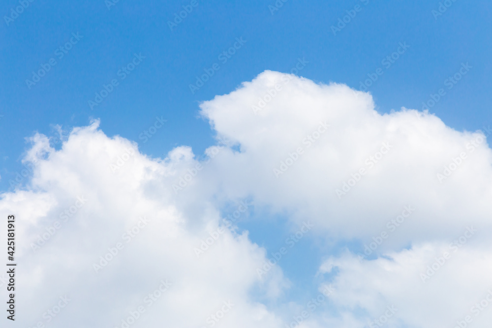 Obraz premium Blue sky with clouds for background