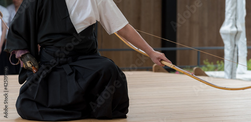 Canvastavla 弓を構える人物