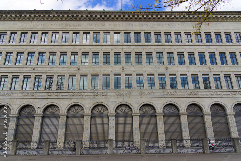 Fototapeta premium Building of Swiss National Bank, branch Zurich at springtime. Photo taken April 3rd, 2021, Zurich, Switzerland.