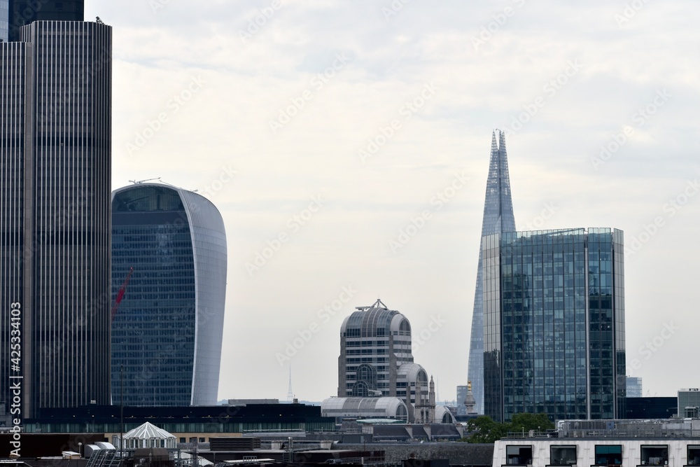 Obraz premium London skyline with famous skyscrapers