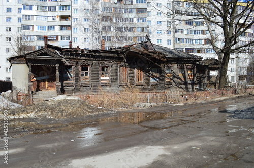 old house with a collapsed roof photo