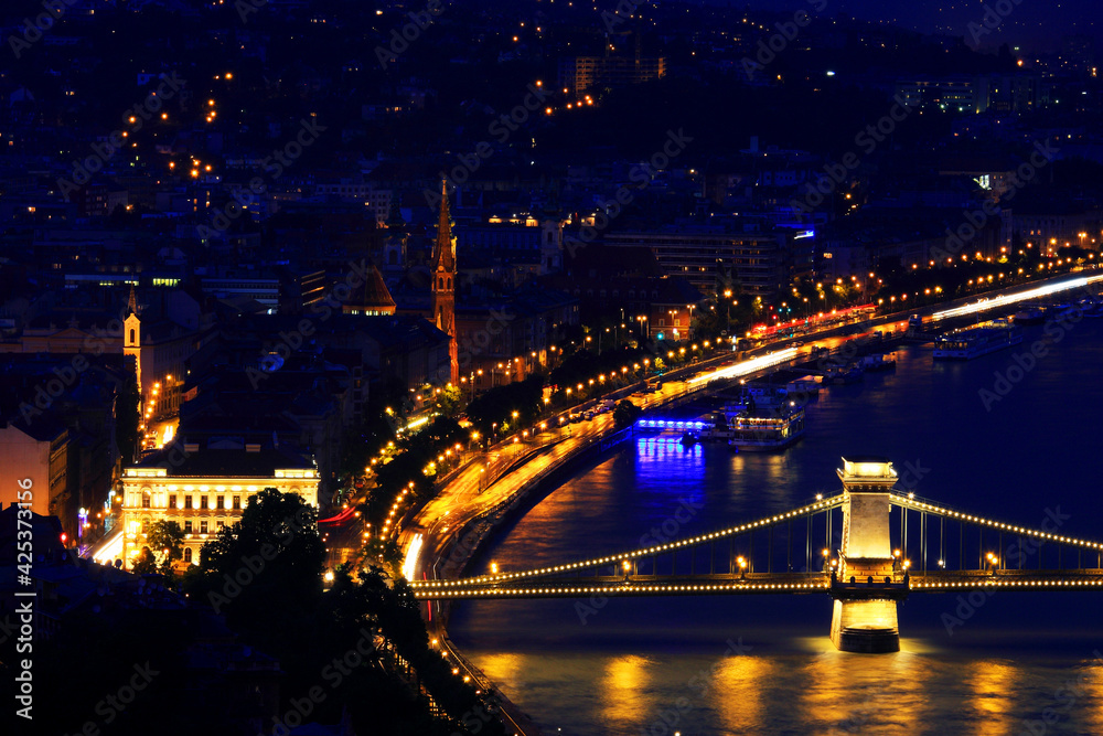 Fototapeta premium Falling night over Budapest, Hungary, Europe