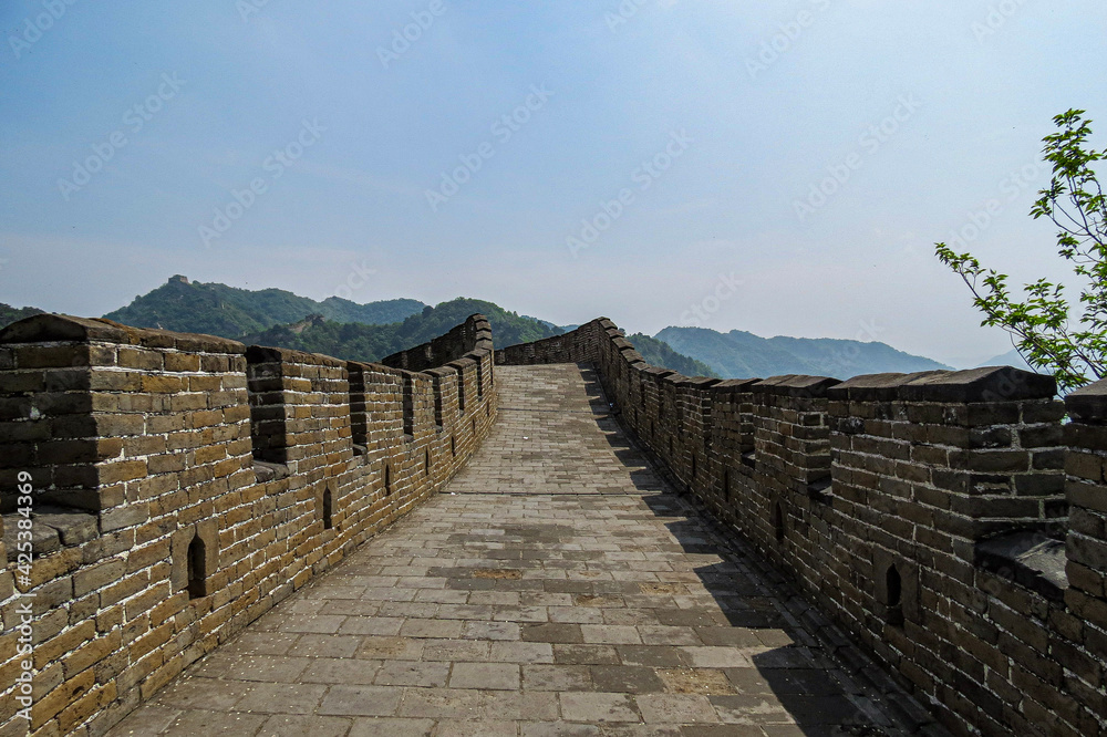 Fototapeta premium Standing on the Great Wall of China, Mutianyu Section
