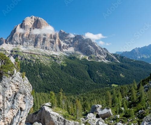 Vue depuis les Cinque Torri dans les Dolomites, Sud-Tyrol, Italie, 2020