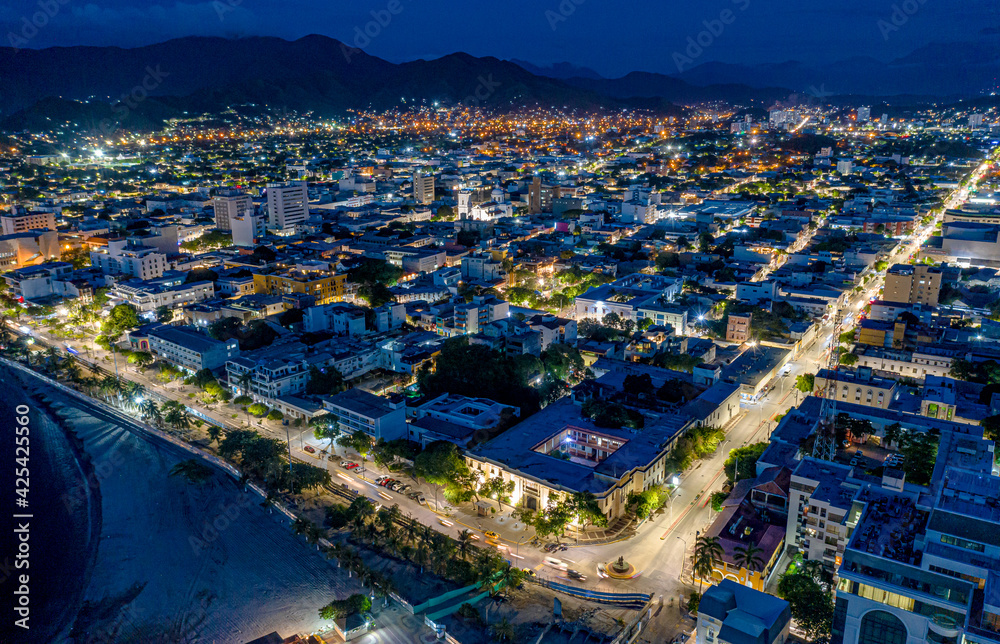 Santa Marta De Noche