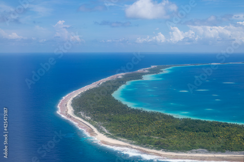 Fotografia, Obraz view of island Tuamotu polynesia