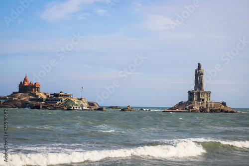 beach side of kanniyakumari rock photo