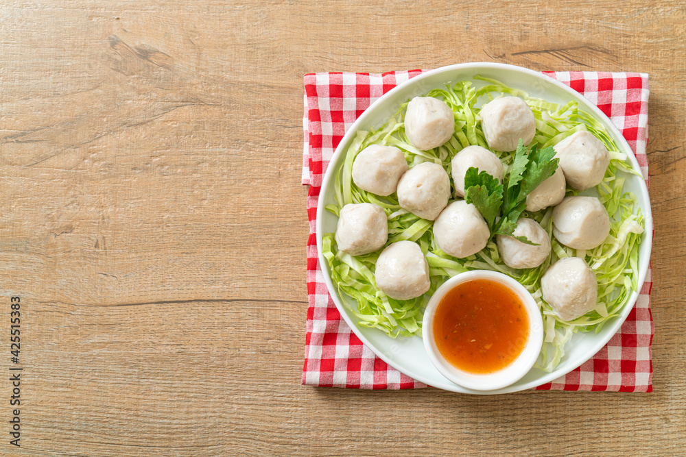 Boiled Fish Balls with Spicy Sauce Boiled Fish Balls with Spicy Sauce