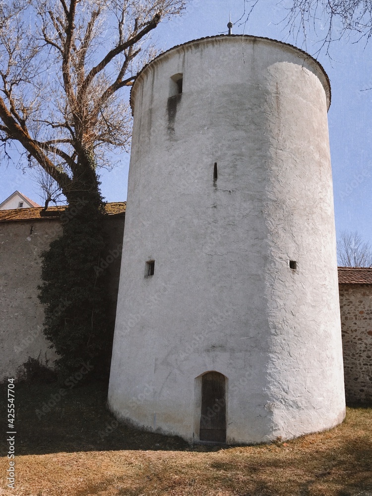 Turm an der Stadtmauer in Isny im Allgäu Turm an der Stadtmauer in Isny im Allgäu