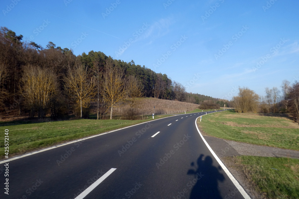 Fototapeta premium Porzellanstraße von Schlüsselfeld nach Reichmannsdorf