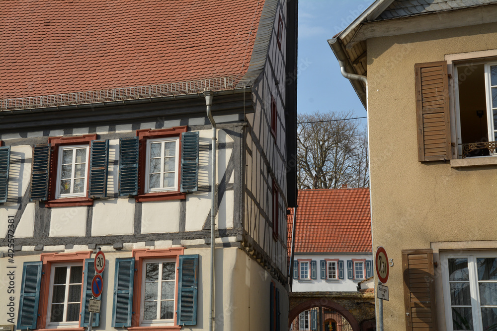 fachwerkhäuser im historischen ortskern von westhofen