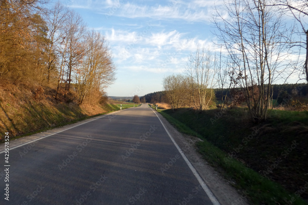 Straße von Reichmannsdorf nach Mühlhausen Straße von Reichmannsdorf nach Mühlhausen