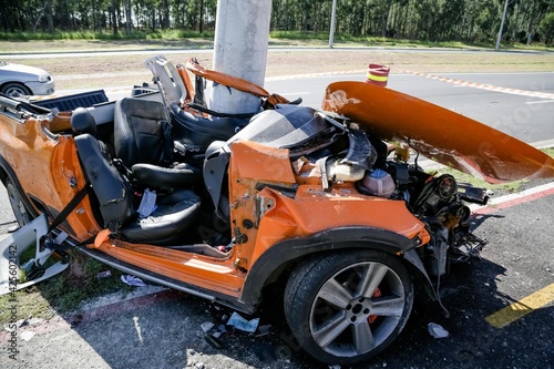 Acidente de transito, na via cambui em São Jose dos Campos SP. photo