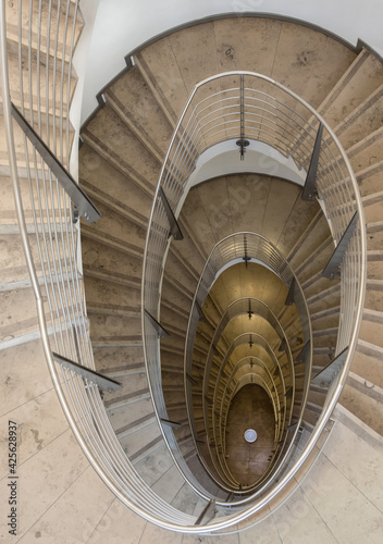 stairwell_02
