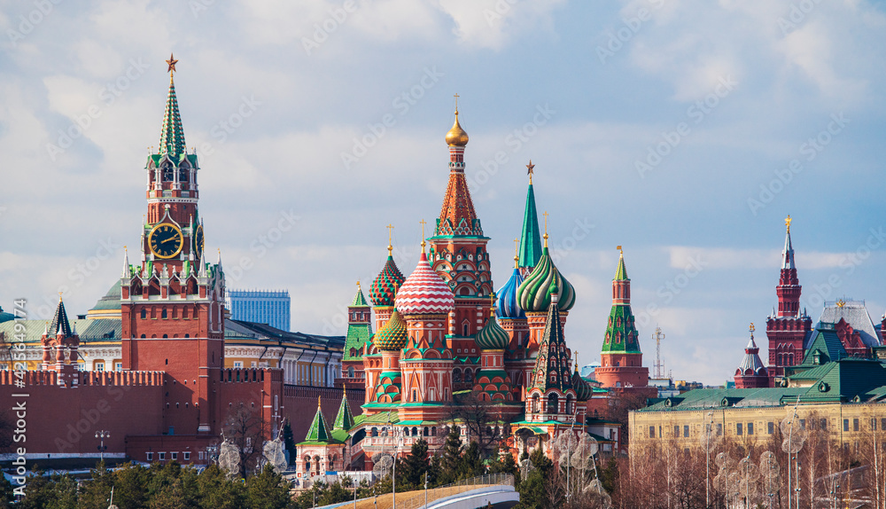  Panoramic view of the Red Square with Moscow Kremlin and St Basil. High quality photo