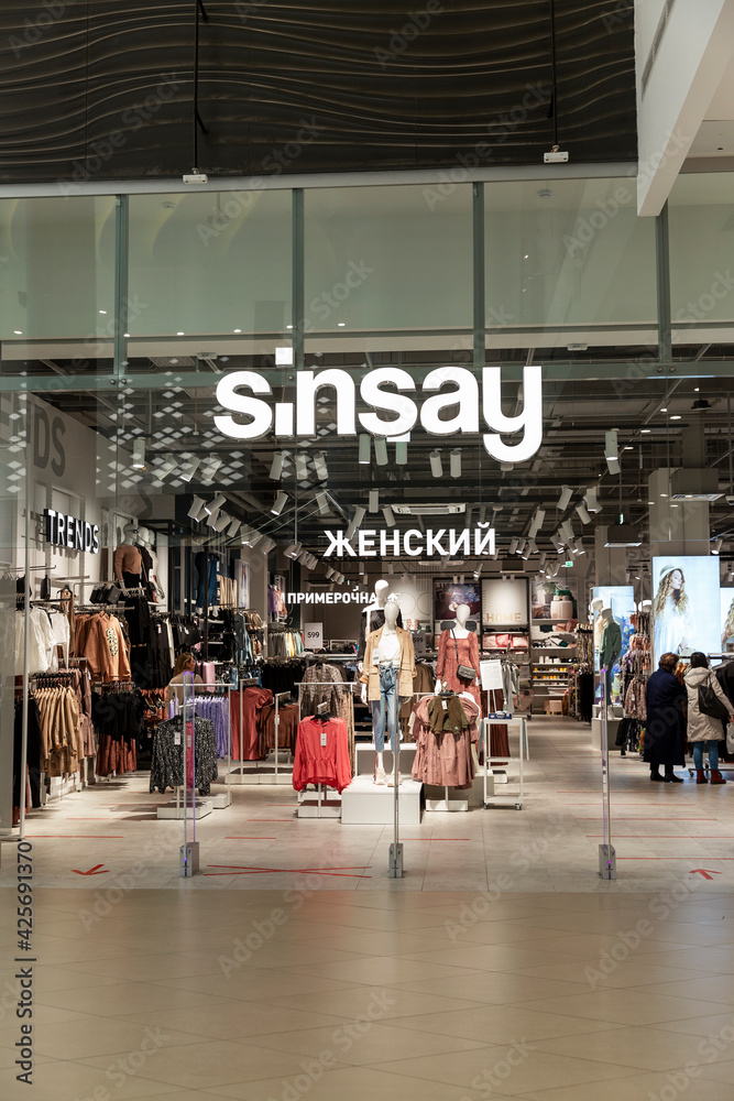 Chain Store "Sinsay" in the mall. Front view. Vertical. Moscow, Russia,  03-31-2021. Stock Photo | Adobe Stock