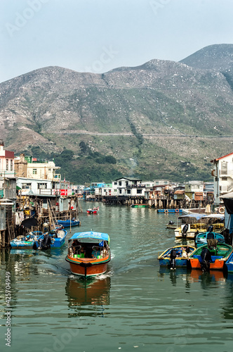 Canvas Print Tai O fishing village stilt houses in Hong Kong