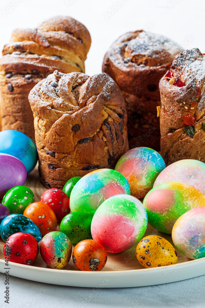 Easter cake Kraffin (Cruffin), with nuts and candied fruit sprinkled with powdered sugar, 2021 trend of the easter cake. Easter cake Kraffin (Cruffin), with nuts and candied fruit sprinkled with powdered sugar, 2021 trend of the easter cake.