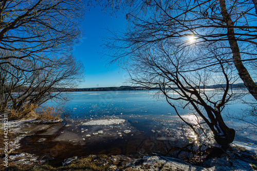 Bostalsee at a cold SunnWinterday