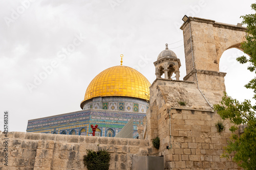 Photography The Canyors, the  Dome of the Rock mosque and Ayubid Minbar on the Temple Mount