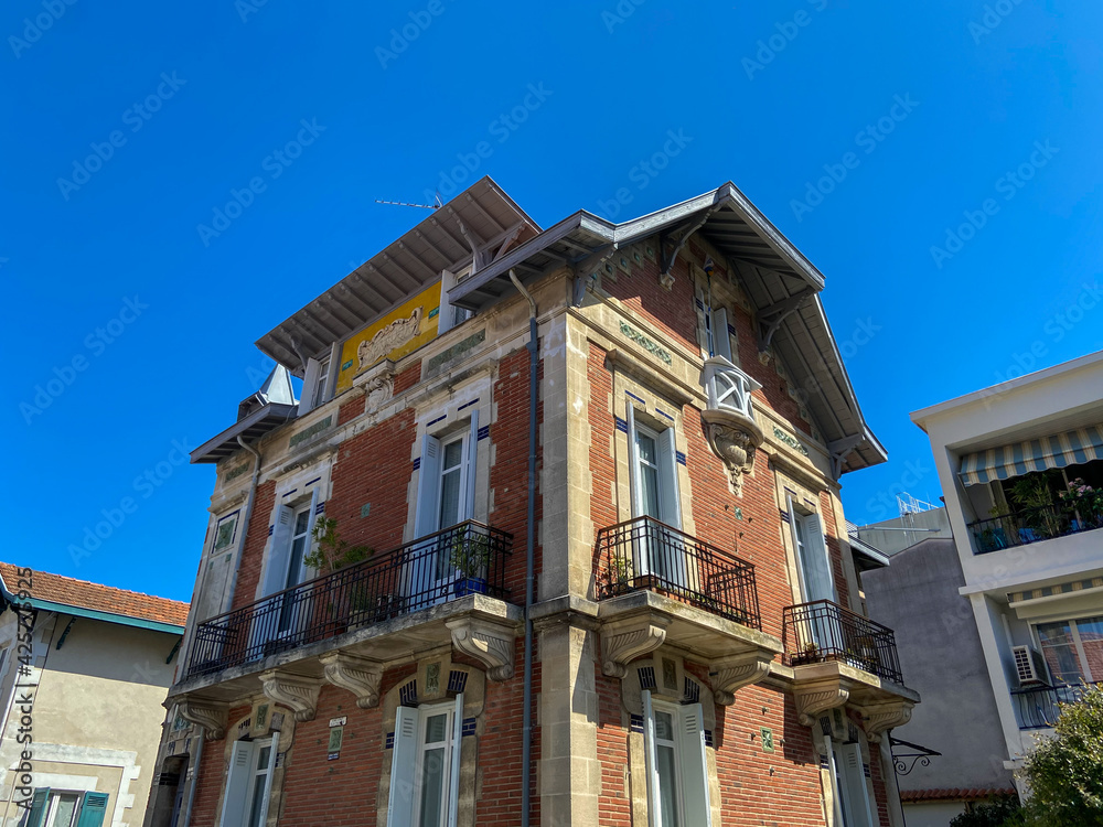Fototapeta premium Maison traditionnelle à Arcachon, Gironde