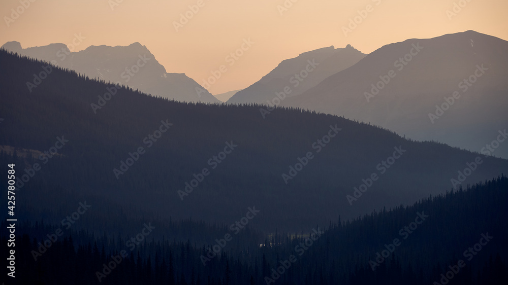 Fototapeta premium mountains silhouettes on the horizon