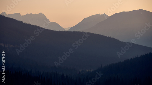 mountains silhouettes on the horizon © Rafael