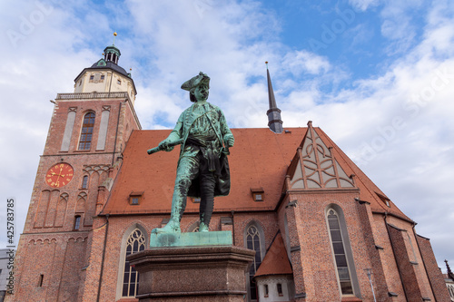 Obraz na płótnie Die Marienkirche in Dessau-Roßlau, Sachsen-Anhalt w salonie
