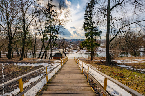 wooden bridge to the reservoir © dbrus