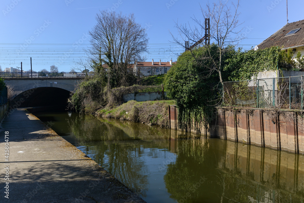 Embouchure, chemin de randonnée, rivière, L’Orge,  Athis Mons, Essonne, 91