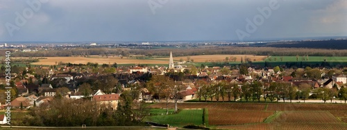 Panorama du village de Givry en Bourgogne. photo