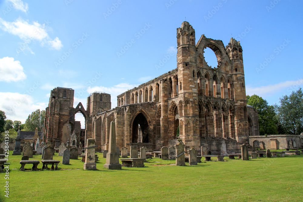 Fototapeta premium ruins of cathedral 