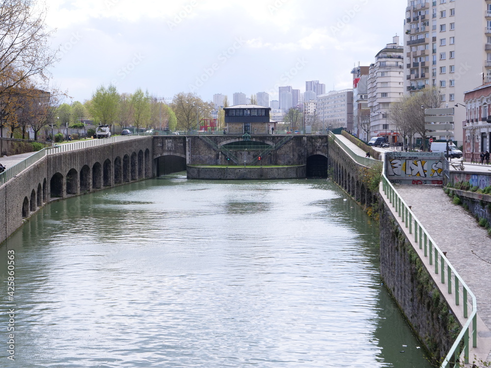 The Villette canal in the north east of Paris, the 6th April 2021.