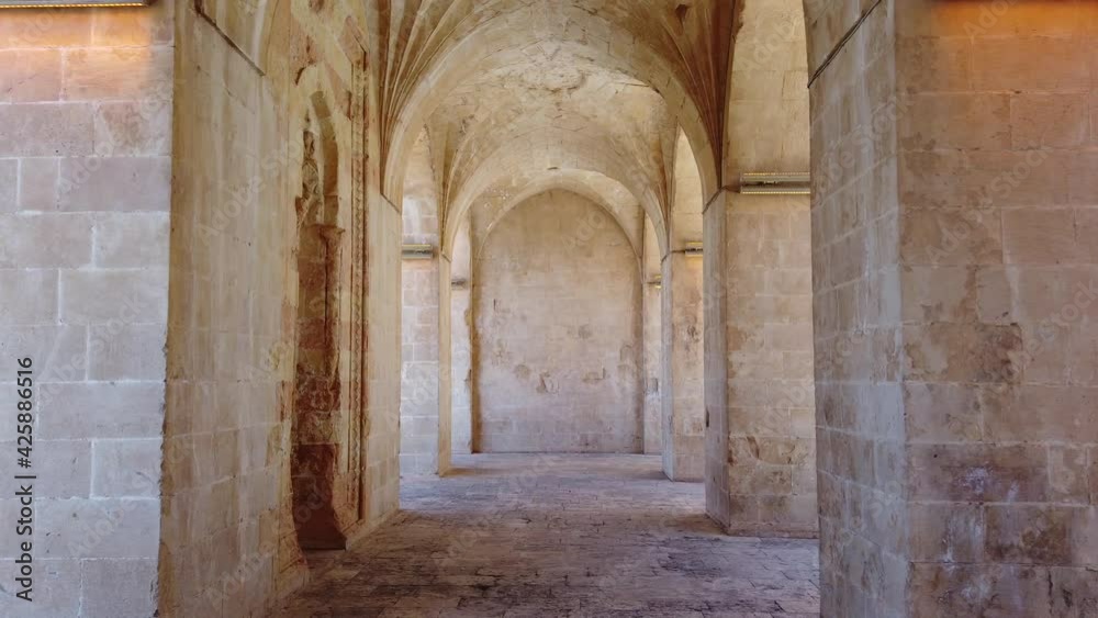 Zinciriye Medresesi.
Imposing educational & spiritual complex completed in 1385 with a small mosque & courtyards.