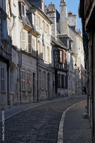 Fototapeta Naklejka Na Ścianę i Meble -  rue Bourbonnoux à Bourges