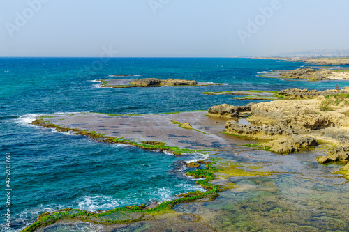 Quadro su tela View of the beach, coves and cliffs in Dor beach