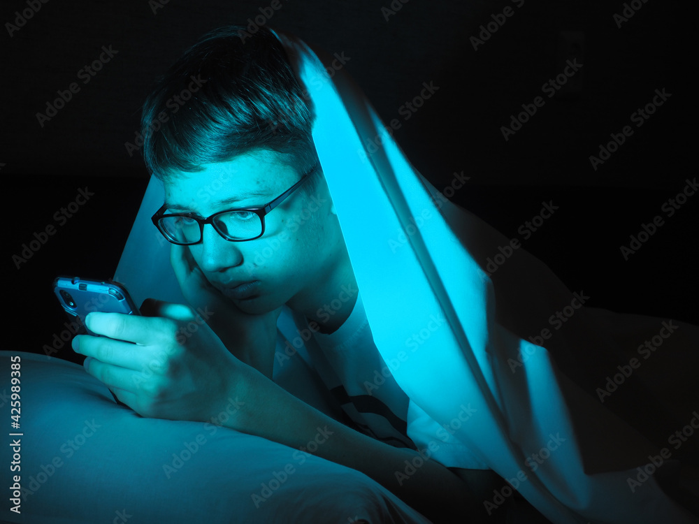 Foto de Types of harassment against teenagers in cyber space. Cyber