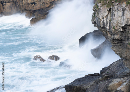 Fototapeta Naklejka Na Ścianę i Meble -  wild waves in the coast of Lekeitio, Basque country