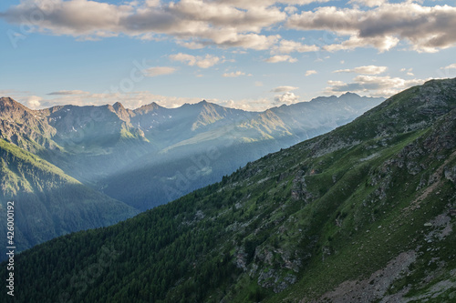 Fototapeta Naklejka Na Ścianę i Meble -  Scenic view of mountains and clouds
