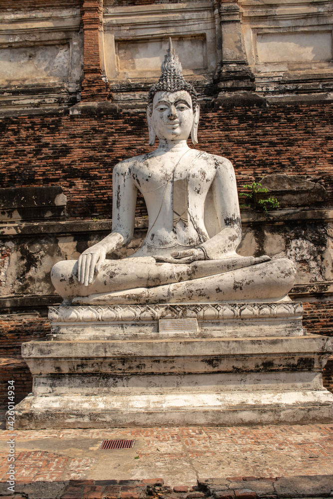 Fototapeta premium Wat Yai Chai Mongkol the important historical temple and there are outstanding architecture pagodas that one of the popular temples in Ayutthaya Thailand