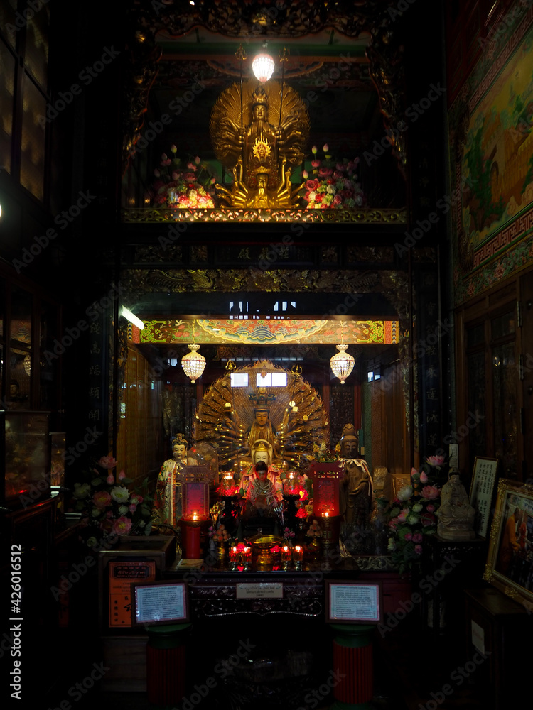 Wat Thiphaya Waree Wihan (วัดทิพยวารีวิหาร, วัดกัมโล่วยี่, 甘露禅寺) Chinese temple, Bangkok Thailand.