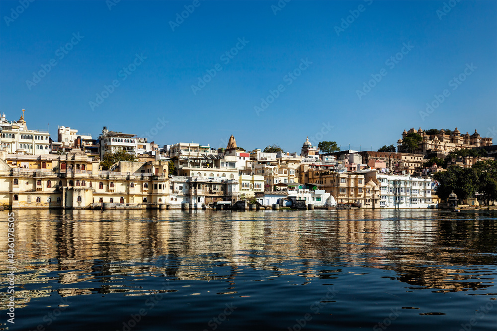 Udaipur haveli houses and City Palace view from the lake
